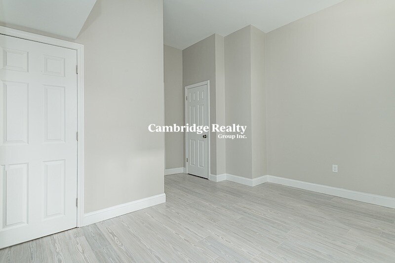 145 Columbia St, The Port