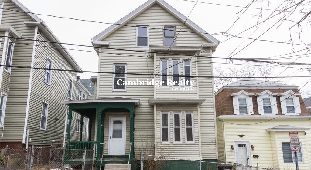 27 Pinckney St, East Somerville