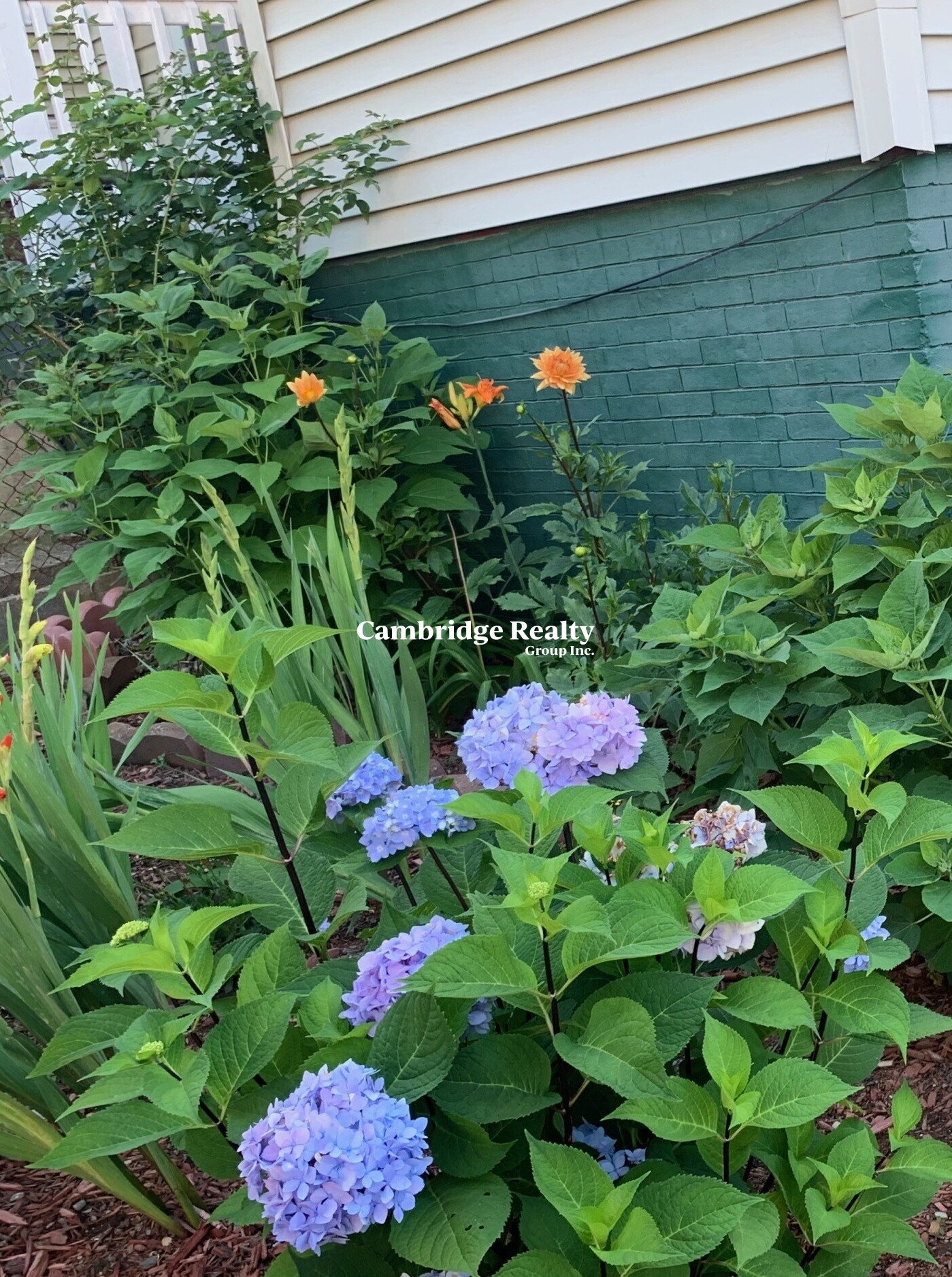 27 Pinckney St, East Somerville