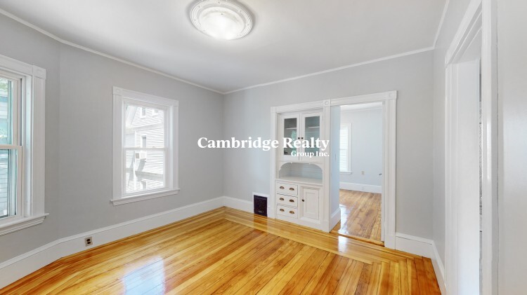 57 Hawthorne St, Davis Square