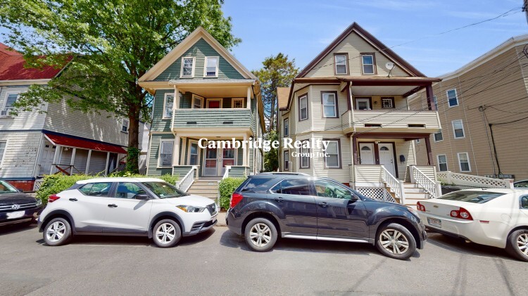 57 Hawthorne St, Davis Square