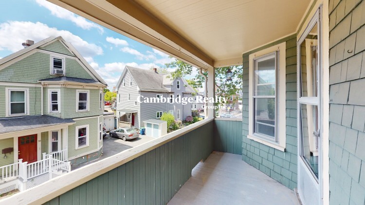 57 Hawthorne St, Davis Square