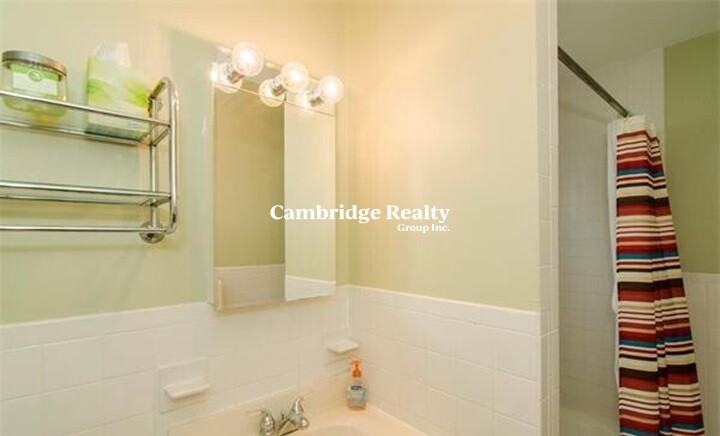 45 School St, Spring Hill