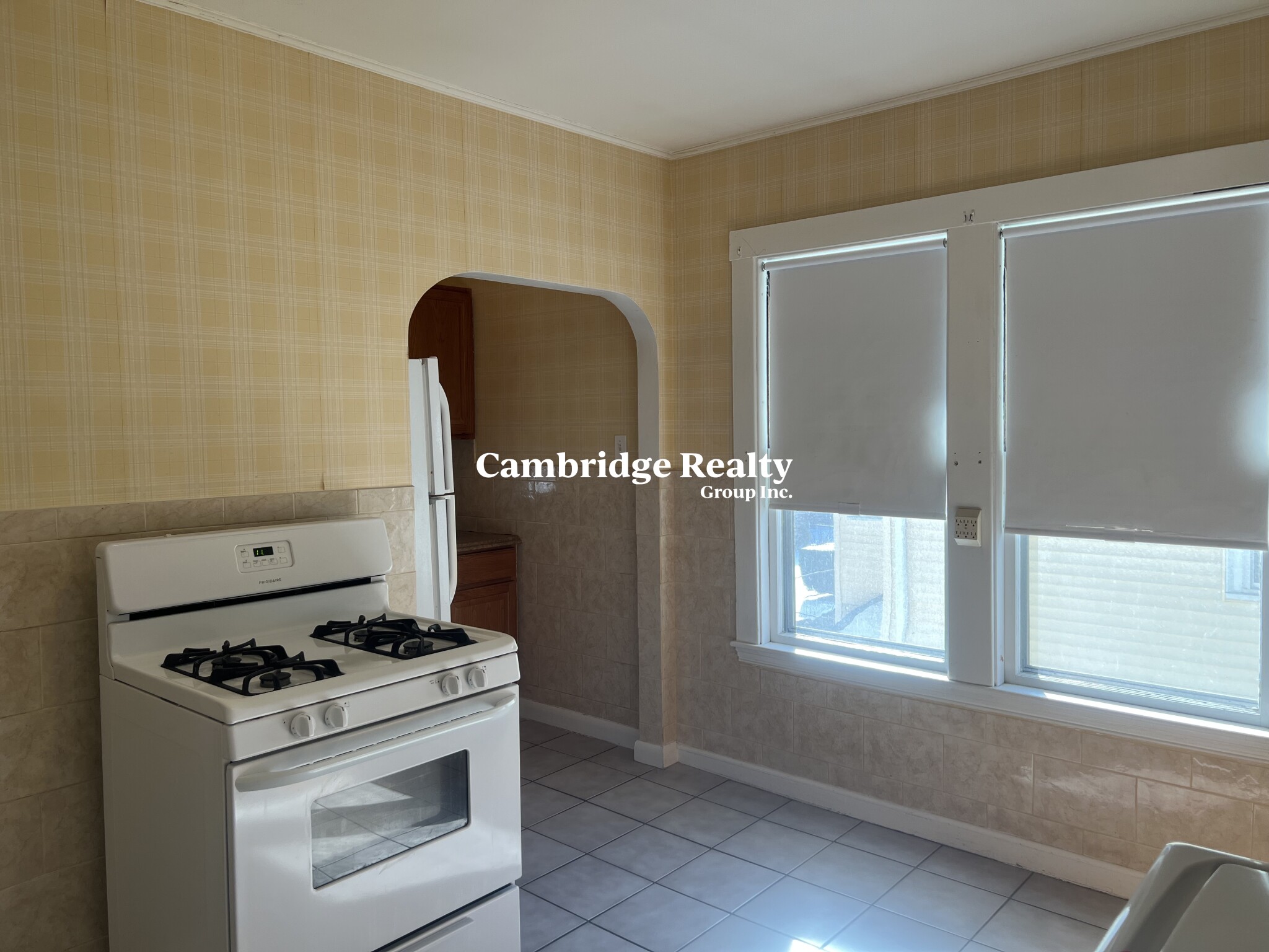 96 West Adams St, West Somerville