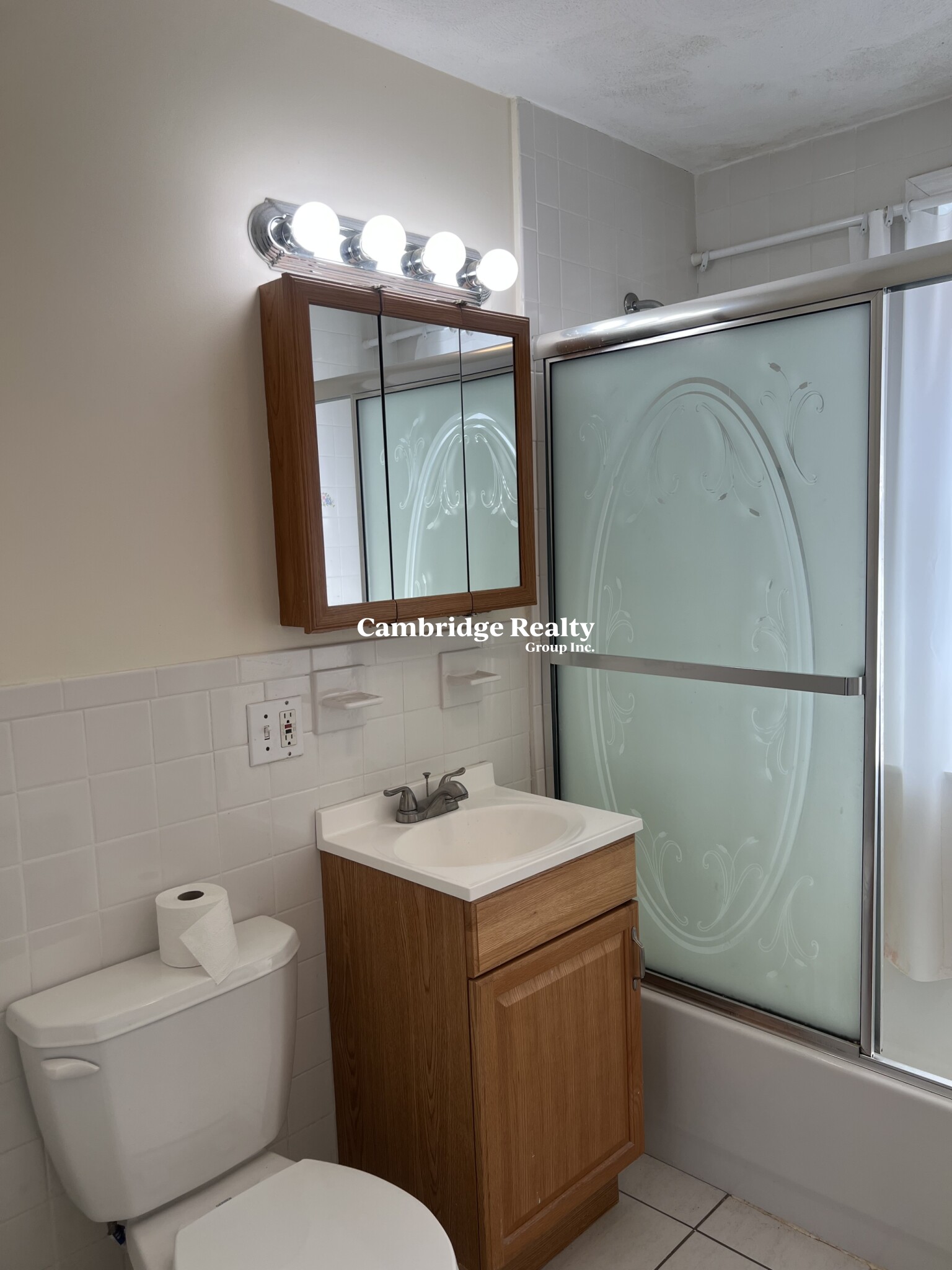 96 West Adams St, West Somerville