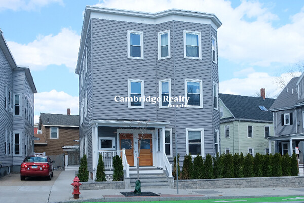 335 Beacon St, Ward Two