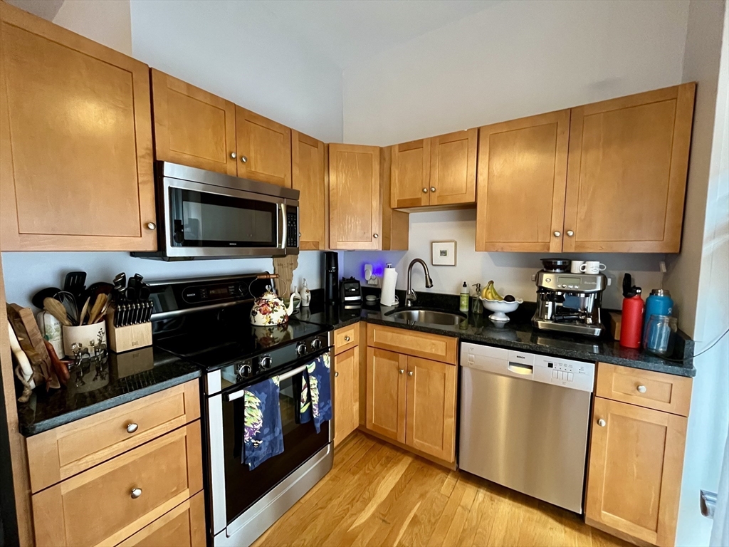 19 Fayette St, South End