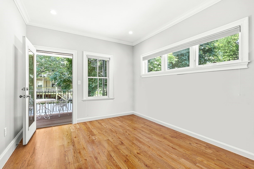 30 Middle St, South Boston