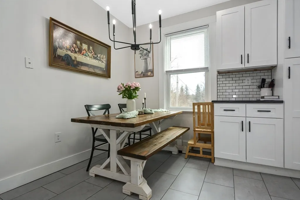 21 Cemetery St, Hopedale