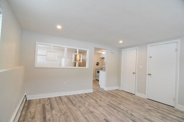 90 E Squantum, North Quincy