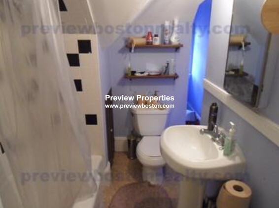 18 Quint Ave, Allston