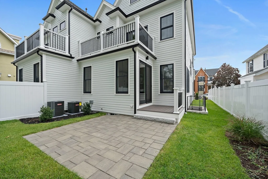 11 Jasset St, Nonantum