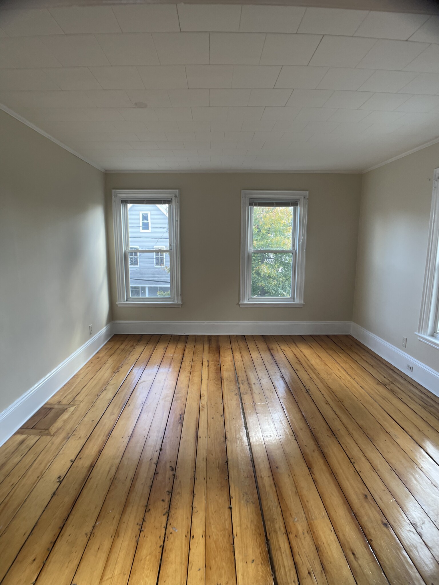 11 Clarendon Ave, Teele Square