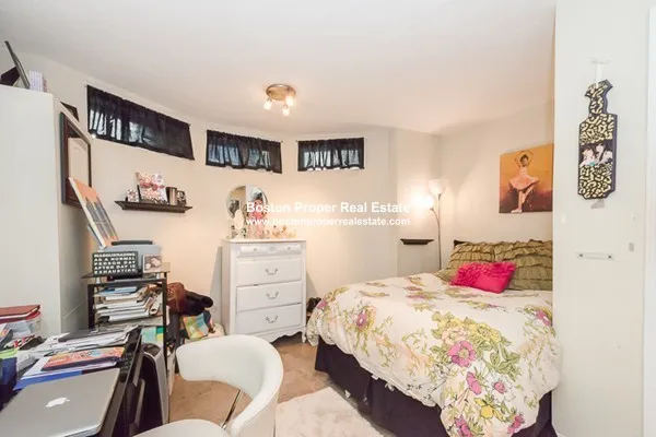 34 Edgerly Rd, Fenway