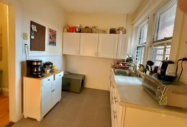 1957 Commonwealth Ave, Brighton