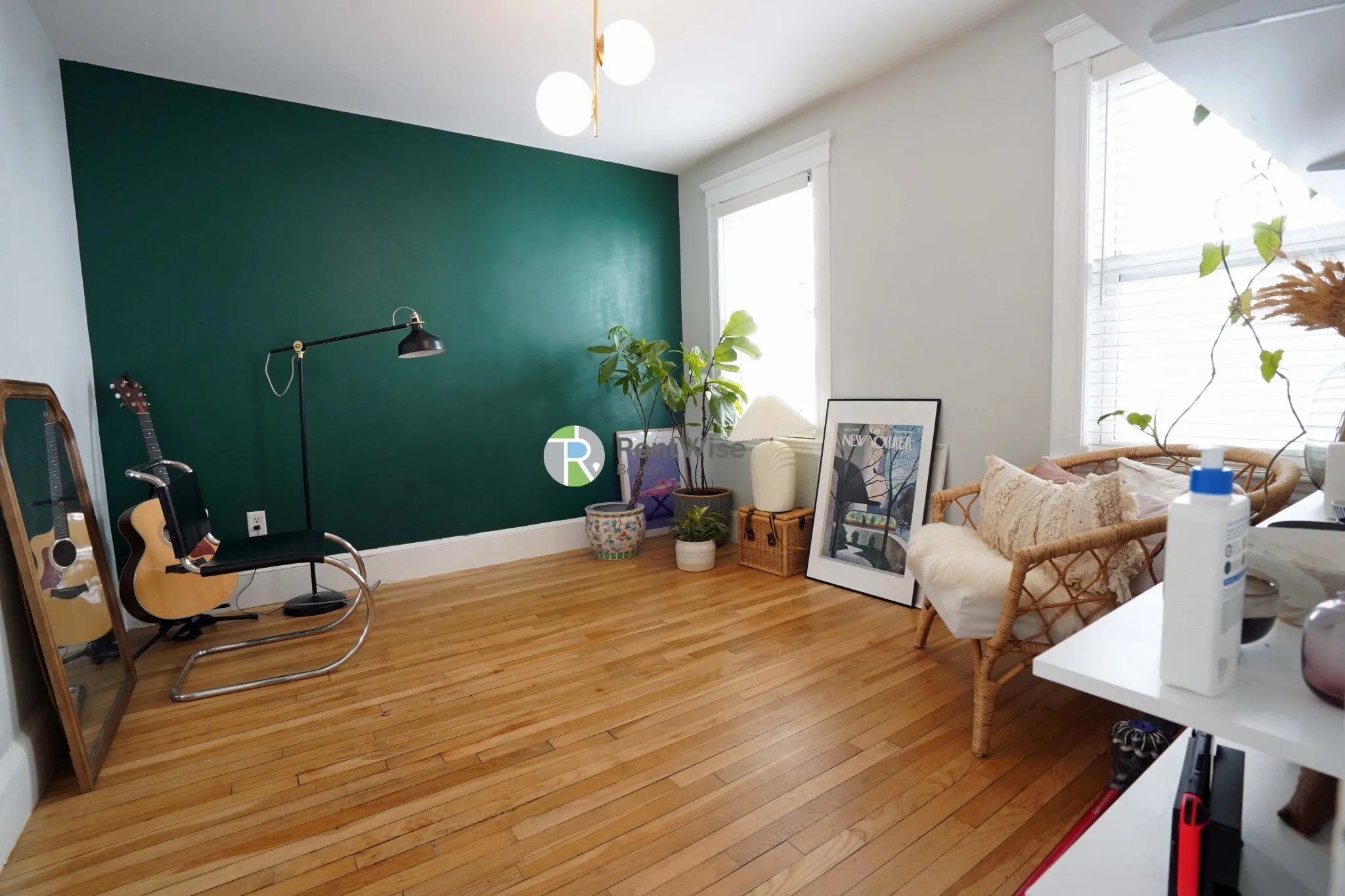 238 Hyde Park Ave, Jamaica Plain