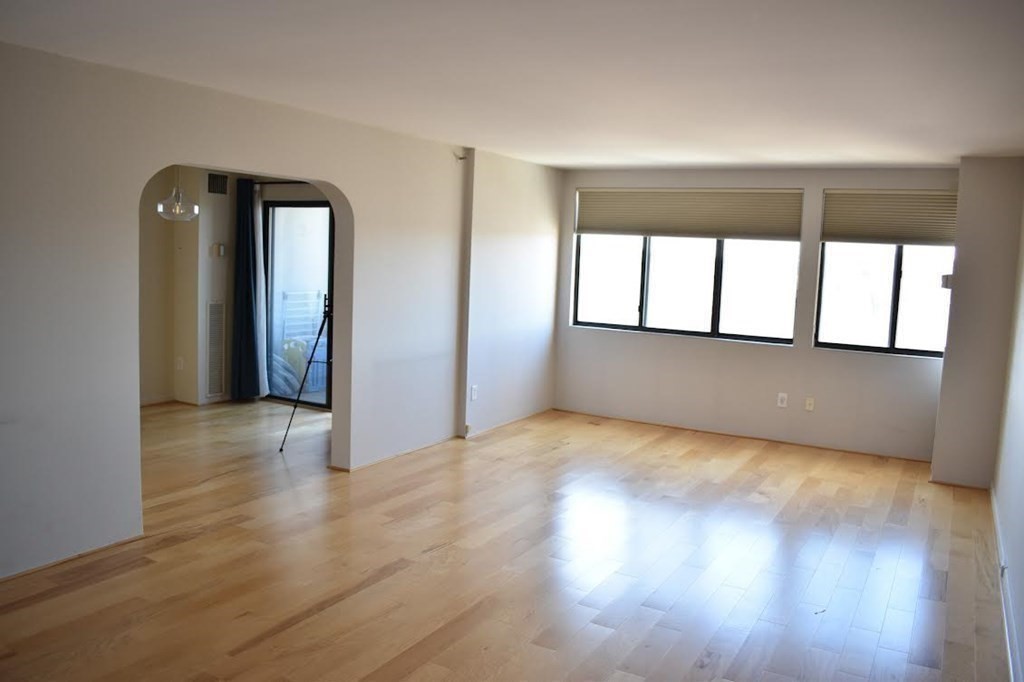 1731 Beacon St, Brookline