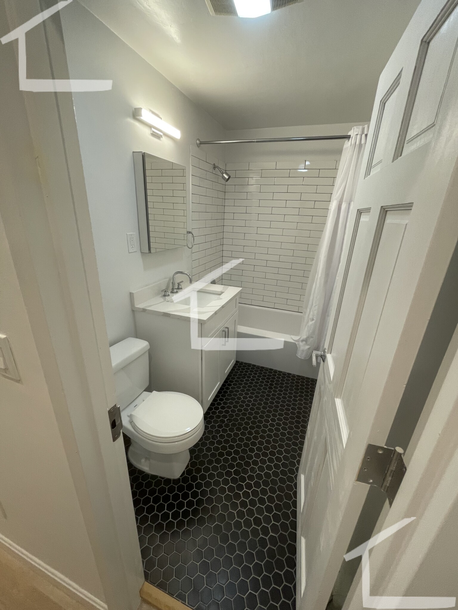 521 Massachusetts Ave, Roxbury