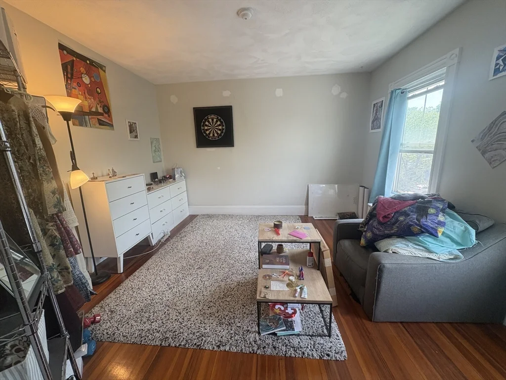 73 Marlboro St, Belmont