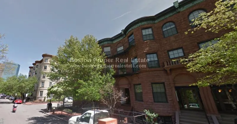 160 Saint Botolph St, Back Bay