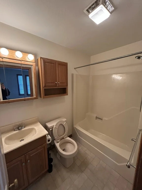 227 Wood St, Hopkinton