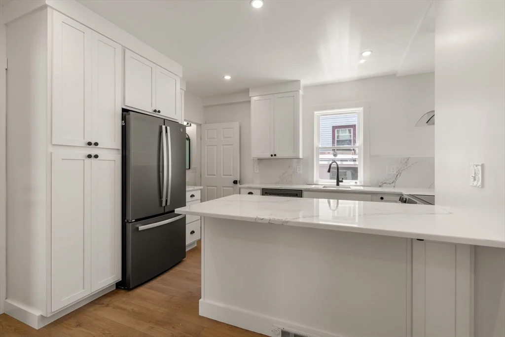 31 Wardwell Ave, Lynn