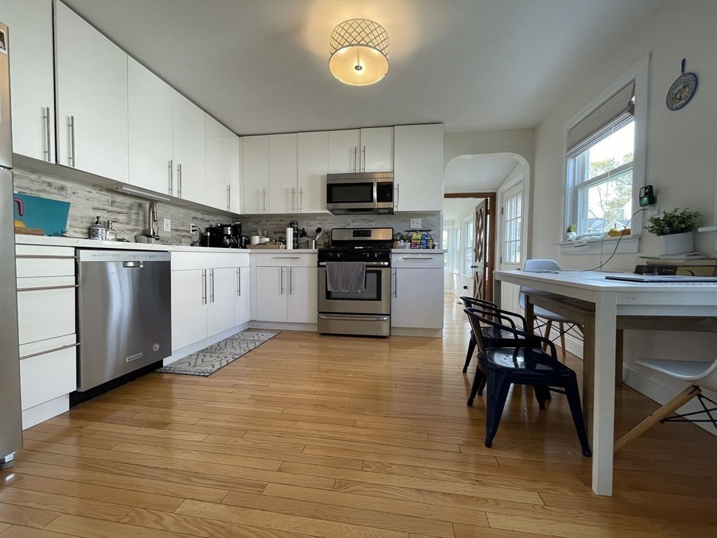 23 Clyde Ter, Arlington