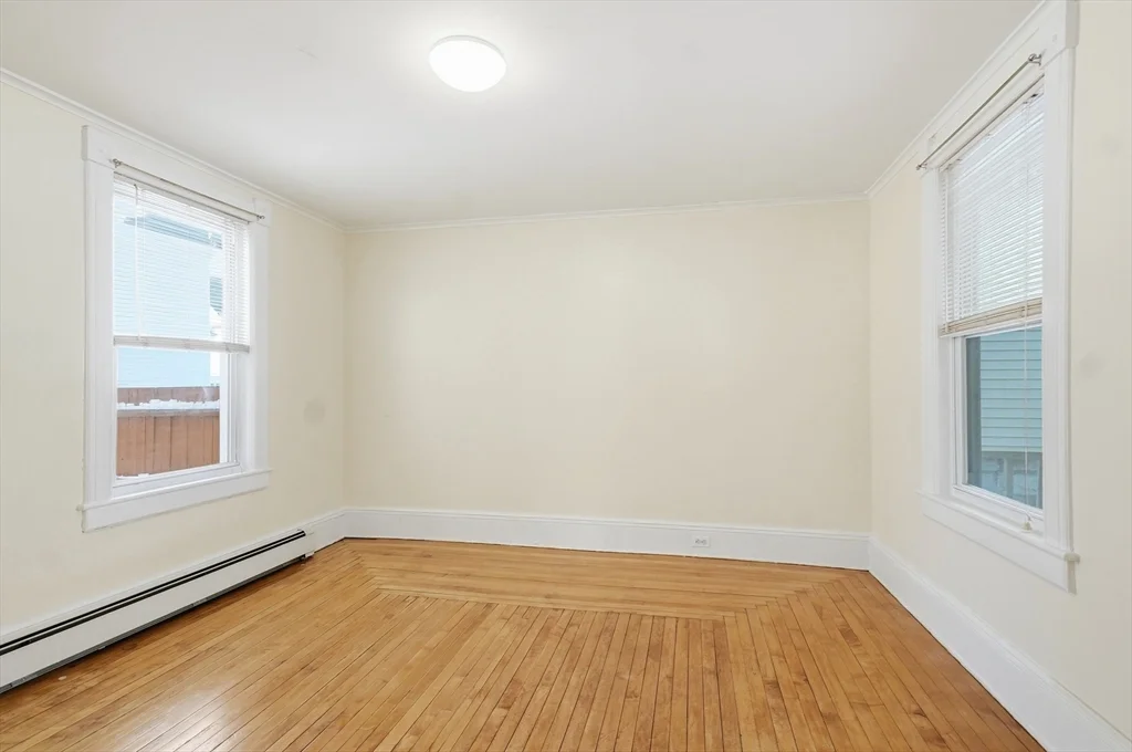 223 School St, Lowell