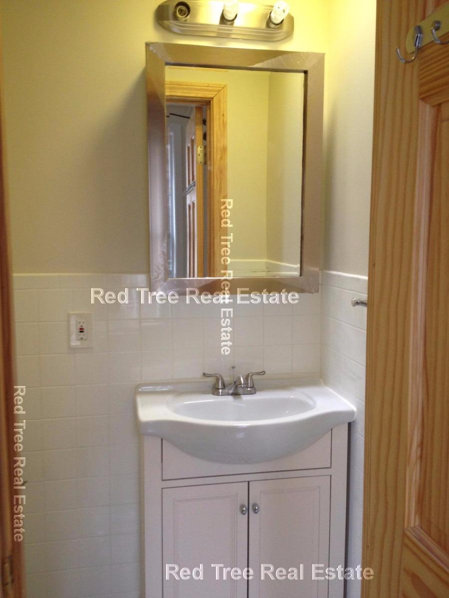 10 Moreland St, Roxbury