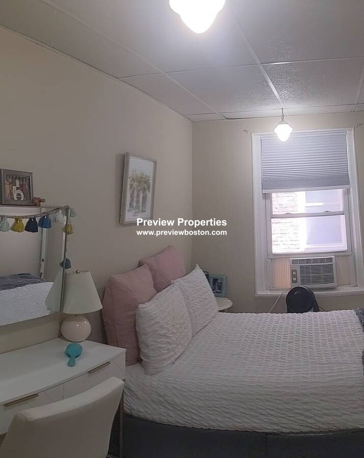 1307 Commonwealth Ave, Allston