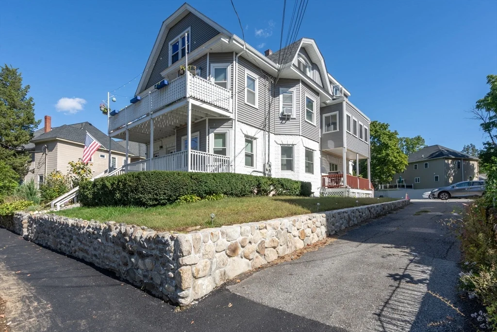 144 Waverly Rd, North Andover