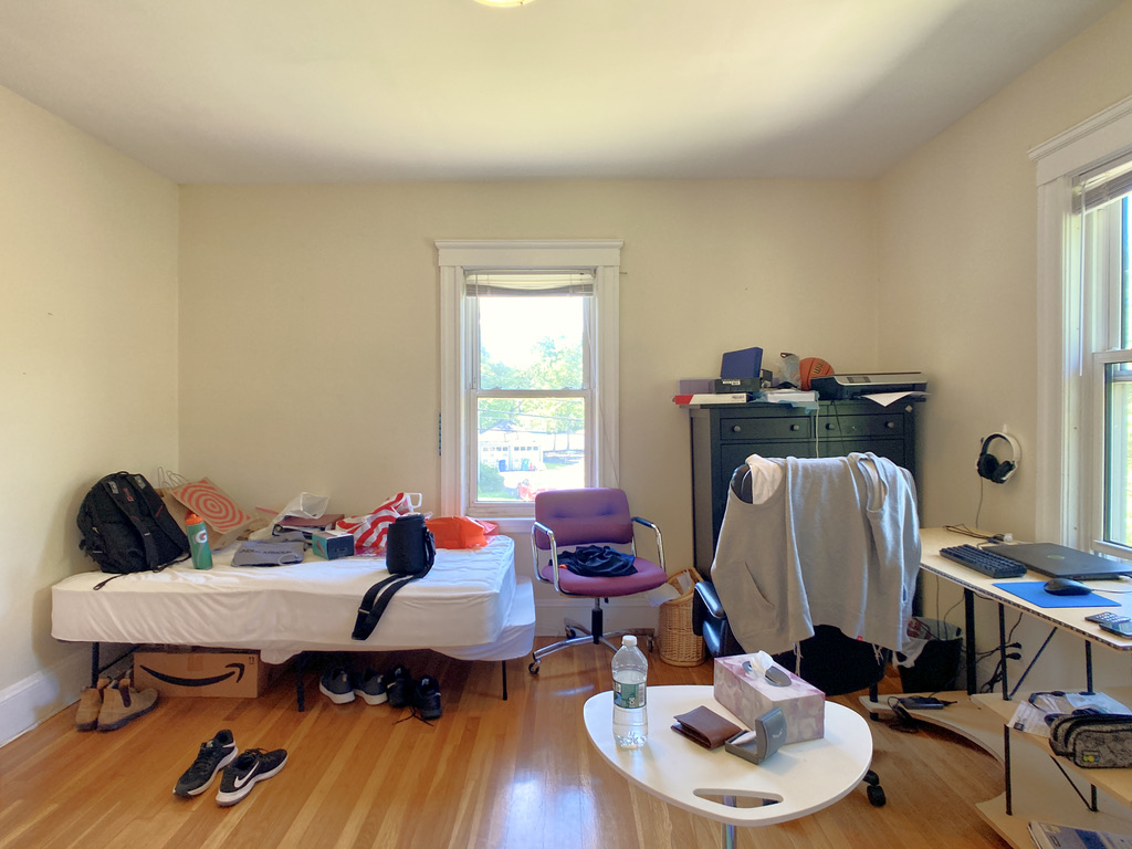 129 Oxford St, Newton Center