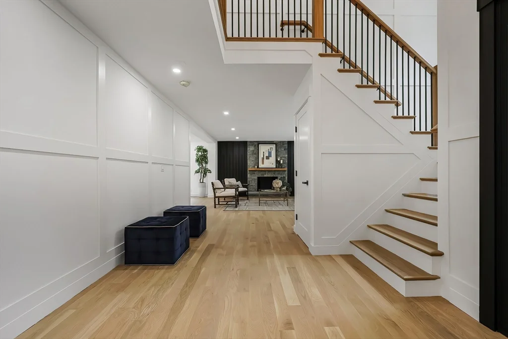 54 Spywood Rd, Sherborn