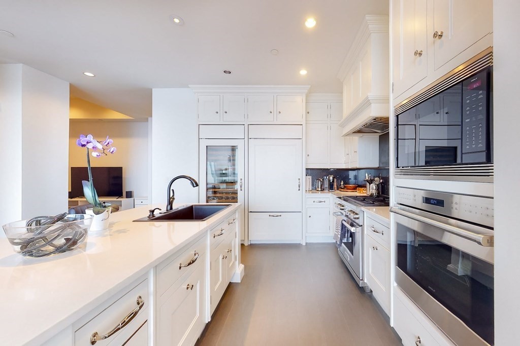 1 Franklin St, Downtown