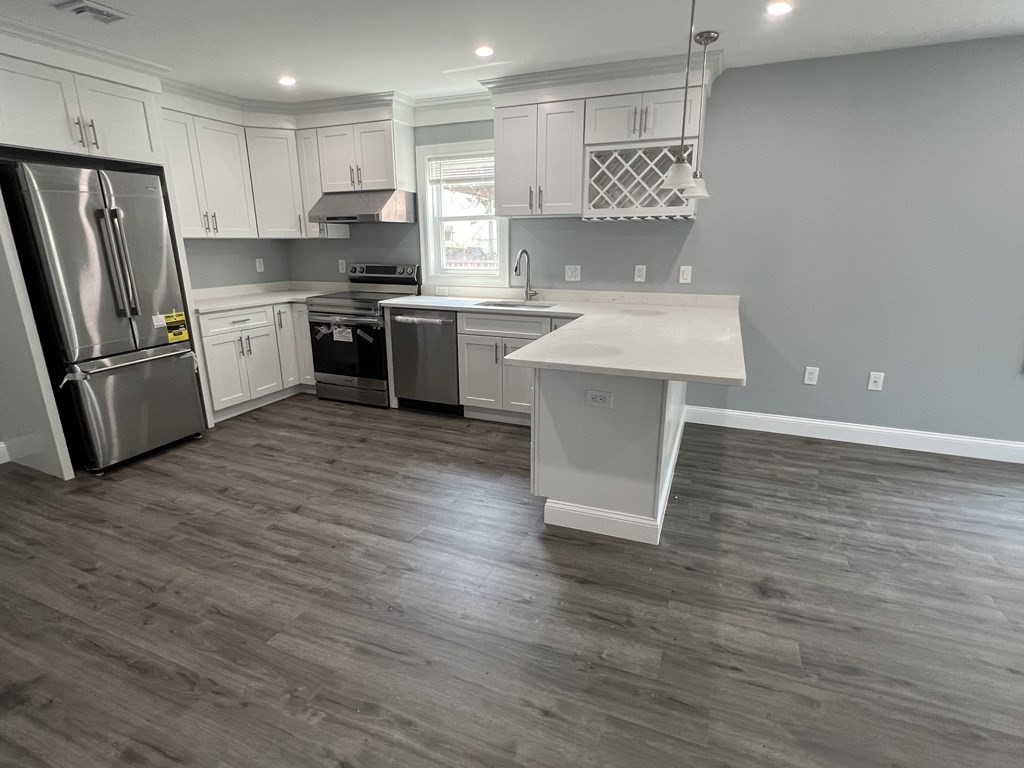 346 Cherry St, West Newton