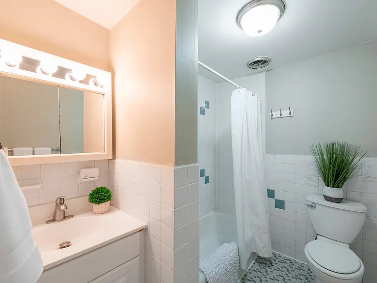 375 Harvard St, Mid-Cambridge