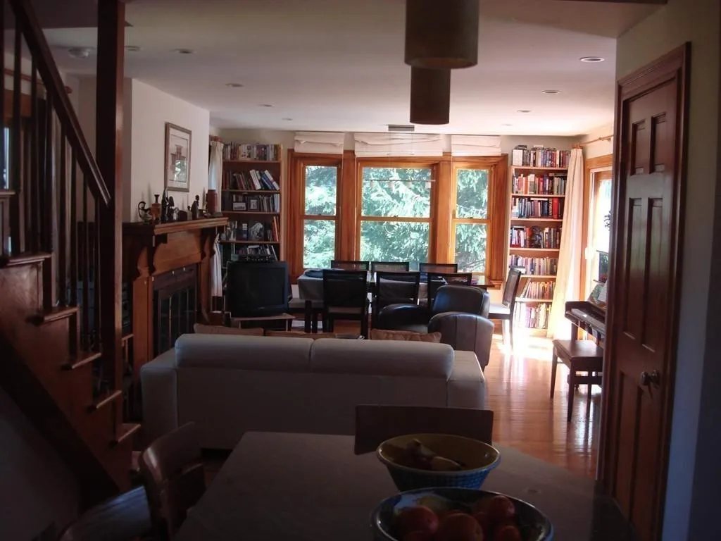 57 Pleasant St, Newton Centre