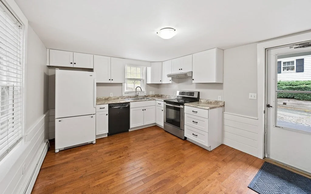 249 North St, Hingham Center
