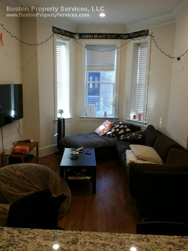 5 Wigglesworth St, Mission Hill