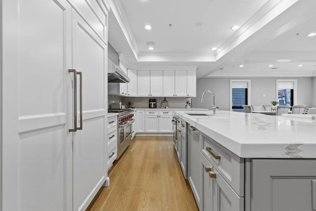 377 W 1st St, South Boston