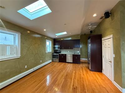 24 Ellington Rd, Powder House Square