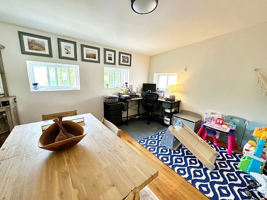 72 Cottage St, East Boston