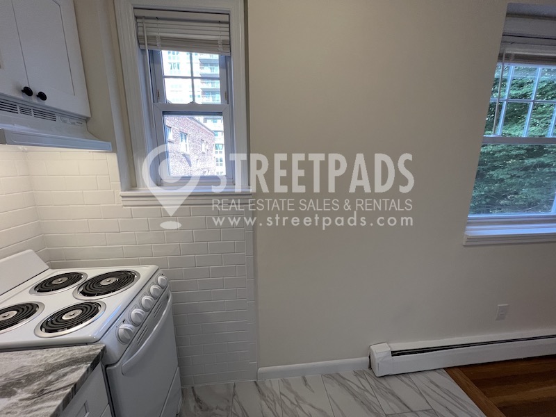 2018 Commonwealth Ave, Brighton