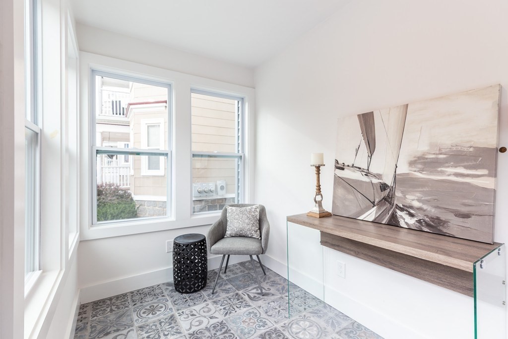 112 King, Dorchester