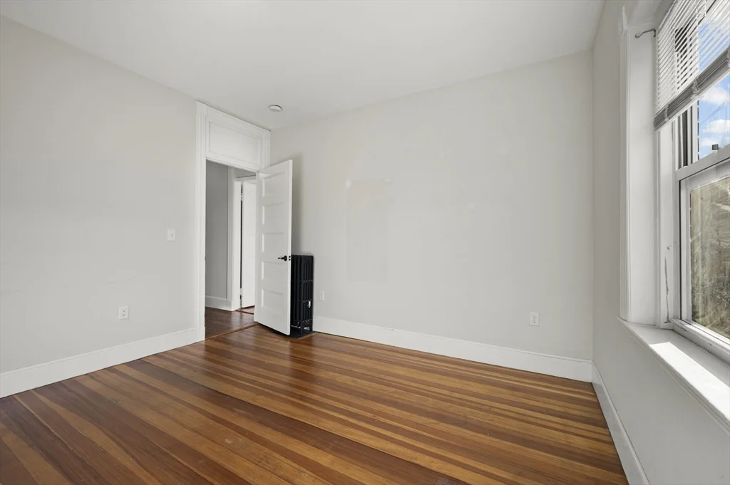 495 Broadway, South Medford