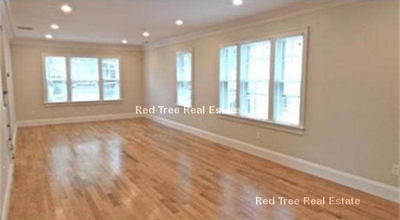 7 Acron Rd, Brookline Village