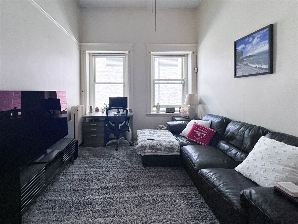 8 Garrison St, Back Bay