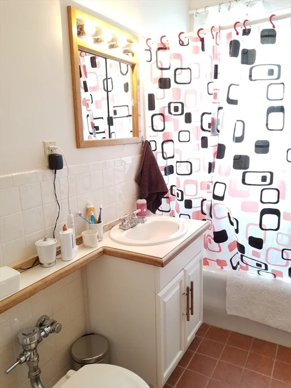 32 Shepard St, Neighborhood Nine