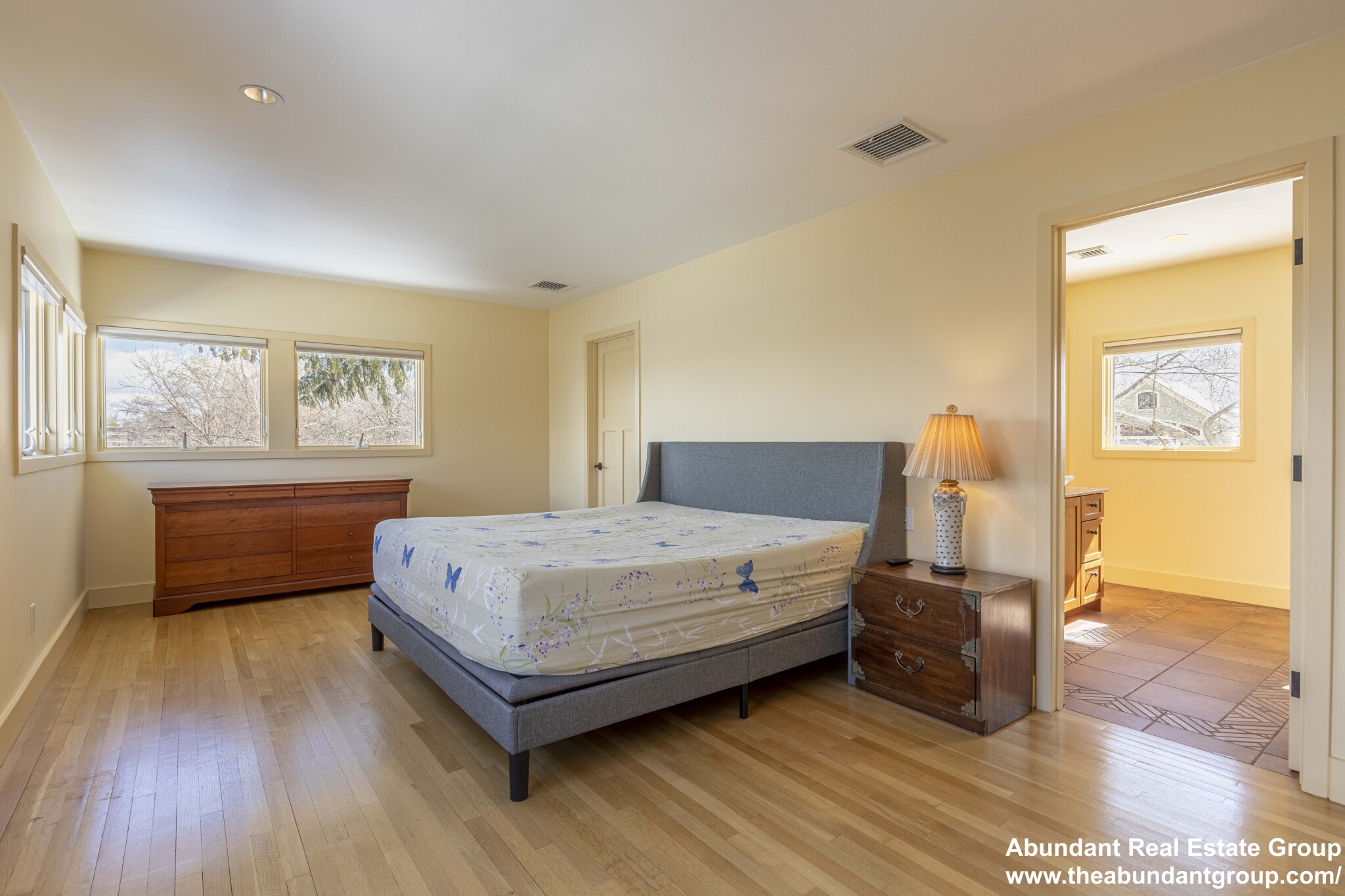 3 bed, 2.5 bath apartment for rent at 104 Spy Pond Pkwy Unit 1, Arlington — photo 28 of 40