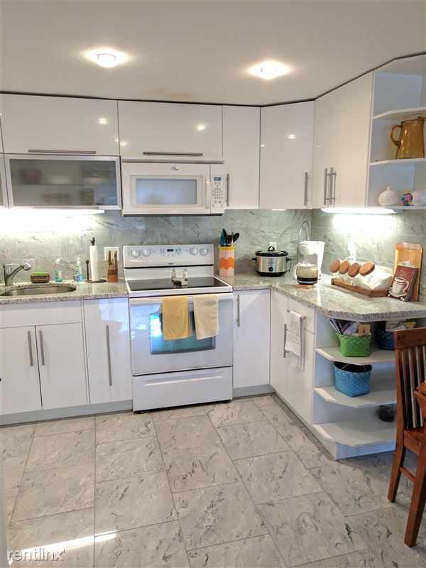 2 bed, 1 bath apartment for rent at 290 Corey Rd Unit 33, Brighton — photo 6 of 10